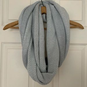 COPY - Spyder, grey and white knitted infinity scarf
